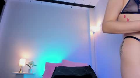 ice online show from November 13, 9:30 am