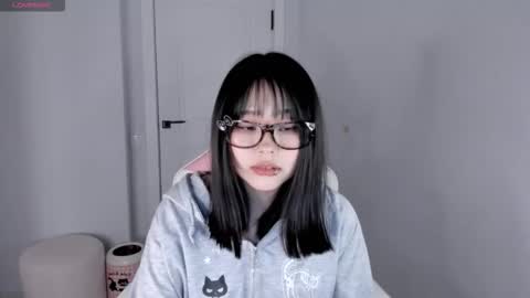 Hitomi   online show from February 1, 6:56 am