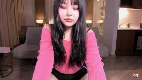 Hitomi   online show from March 8, 1:23 pm