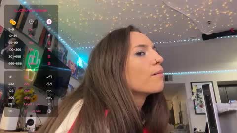 icyspice online show from January 12, 9:36 am