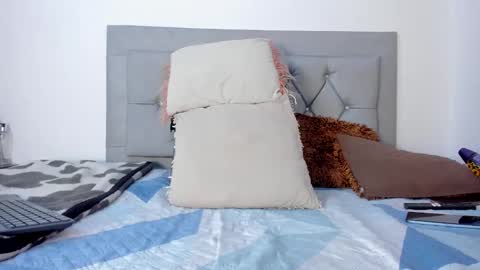 idaly    online show from September 17, 10:41 pm