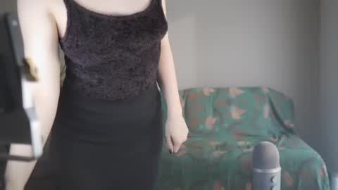 Belle online show from February 22, 1:34 pm