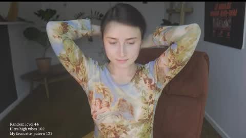 Belle online show from October 11, 1:03 pm