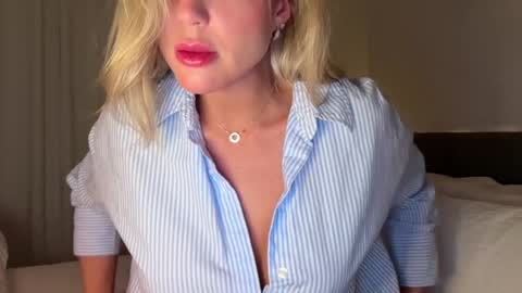 Ivy online show from December 20, 1:58 am