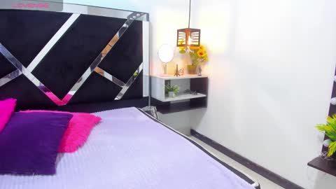 Isabella online show from October 21, 1:48 pm