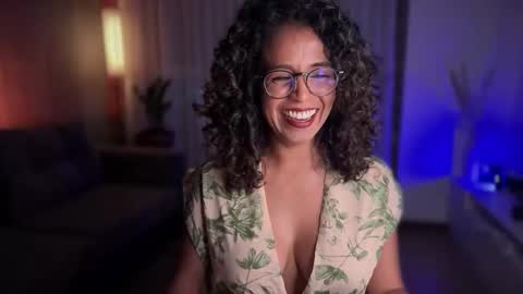 Kloe online show from February 7, 11:45 pm