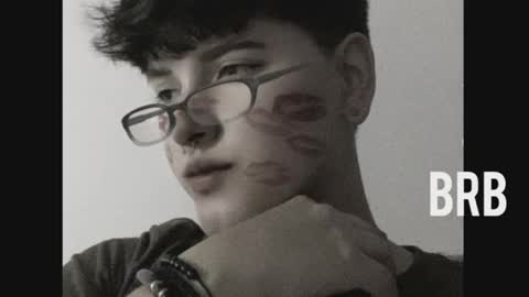 Sophie online show from May 15, 10:45 pm