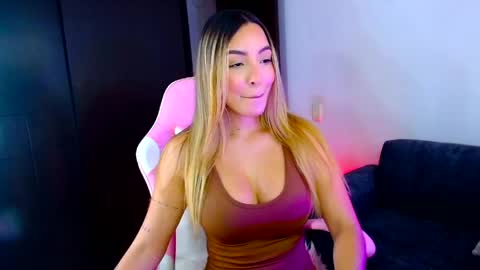 Grecia online show from April 17, 9:50 pm