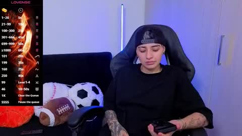 Laia online show from November 25, 11:38 pm