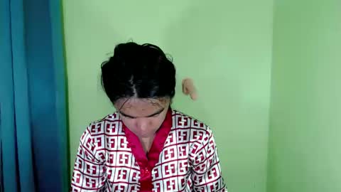 im_yourfairyannaxx online show from February 23, 12:37 am