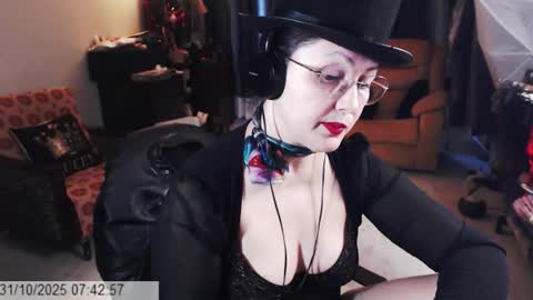 Empress online show from October 31, 5:42 am