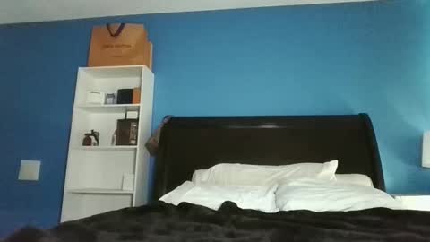 Snow bunny online show from October 27, 6:24 pm