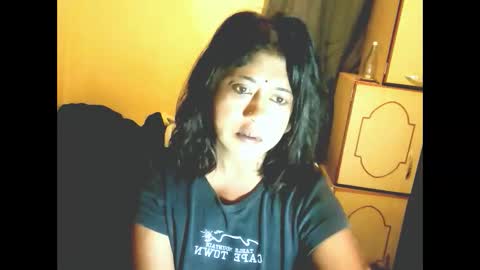 indianpleasures21 online show from March 22, 12:49 am