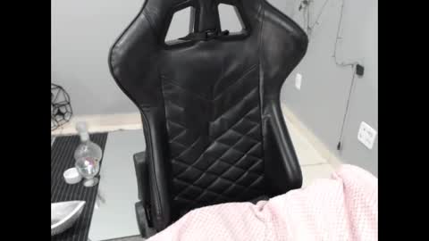 Indiazinha online show from October 16, 7:00 am