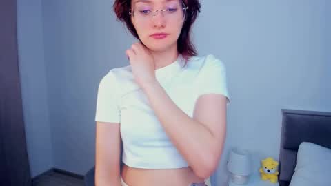 Kira online show from December 1, 4:05 am