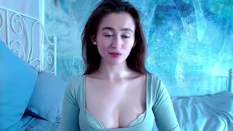 Lina online show from March 15, 9:55 am