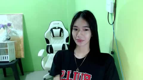 Reign online show from November 7, 9:42 pm