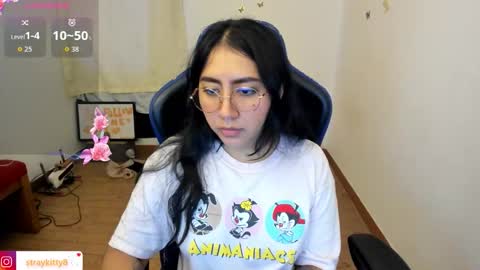 Luna        online show from February 6, 4:32 pm