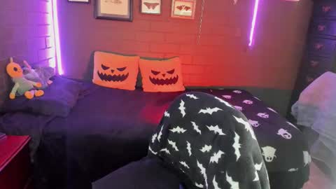   SANIA  online show from September 16, 5:32 pm