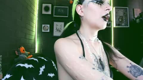   SANIA  online show from February 26, 3:32 pm