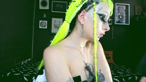   SANIA  online show from January 17, 4:47 pm