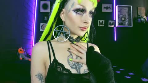   SANIA  online show from December 19, 5:08 pm