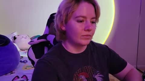 Faye online show from December 22, 2:06 pm