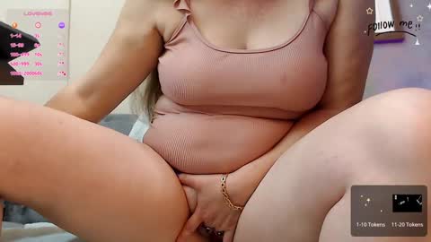 irem_hill online show from February 6, 12:15 pm