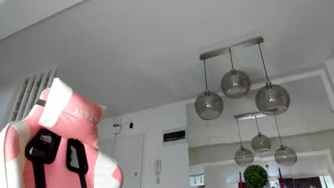 Ir s room online show from December 17, 7:01 am