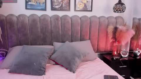 Irene online show from November 6, 8:15 pm