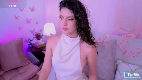Maia Glow online show from July 14, 6:34 pm