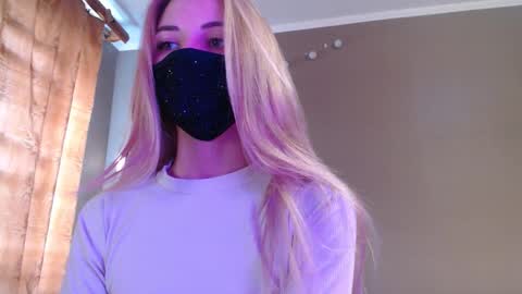 Lily online show from September 21, 2:27 pm