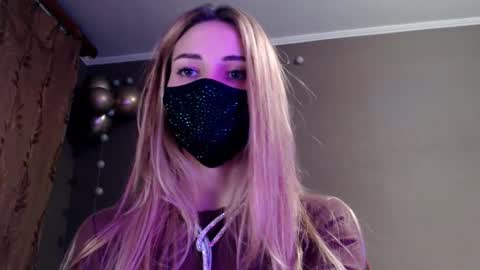 Lily online show from November 27, 5:49 pm