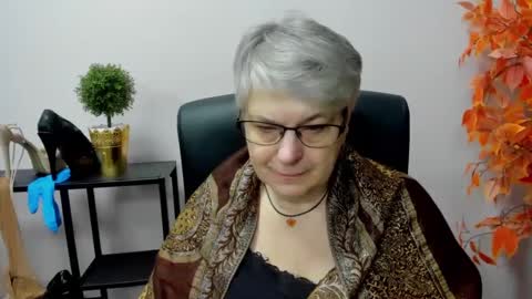 I R I S online show from December 31, 7:10 am