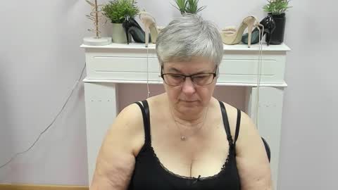 I R I S online show from December 16, 7:14 am