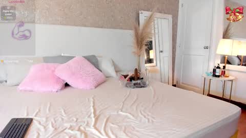 Iriss  online show from March 6, 4:18 am