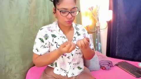 iris online show from February 19, 11:49 am