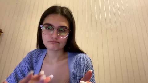 irisss31 online show from February 5, 5:10 pm