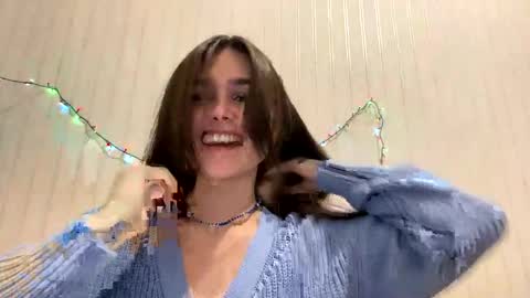 irisss31 online show from December 31, 5:07 pm