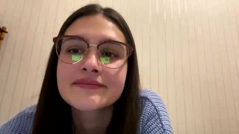 irisss31 online show from March 5, 6:01 pm