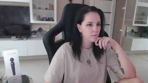 Irwi Tomboy online show from March 11, 12:28 pm