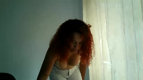 isa_bellaxx23 online show from September 15, 8:27 pm