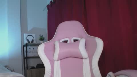 Isabella  online show from September 22, 10:35 am