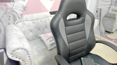    online show from March 6, 10:30 am