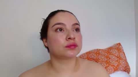 isabel online show from October 25, 6:15 pm