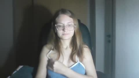 isabel_loveee online show from November 6, 8:59 pm