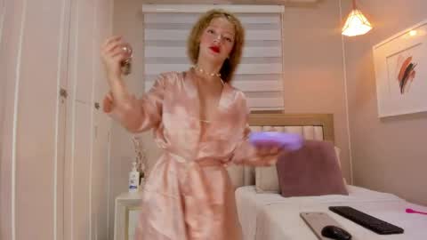 Hii I AM ISABELA   online show from April 7, 11:34 am