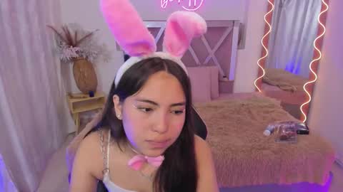 ISABELA  online show from November 22, 11:57 am