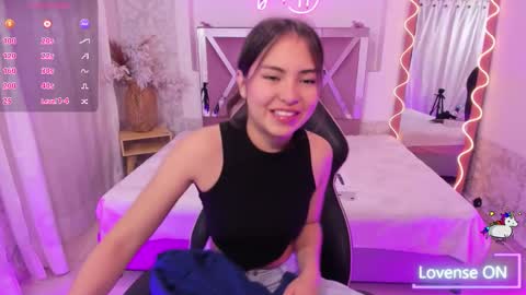 ISABELA  online show from January 17, 11:40 am