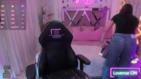 ISABELA  online show from March 18, 11:48 am